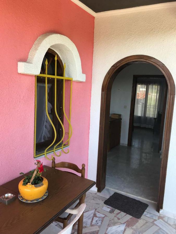 Great First Floor Appartment With View Nea Kallikrateia Exterior photo